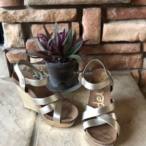 Sam Edelman Gold Wedges
